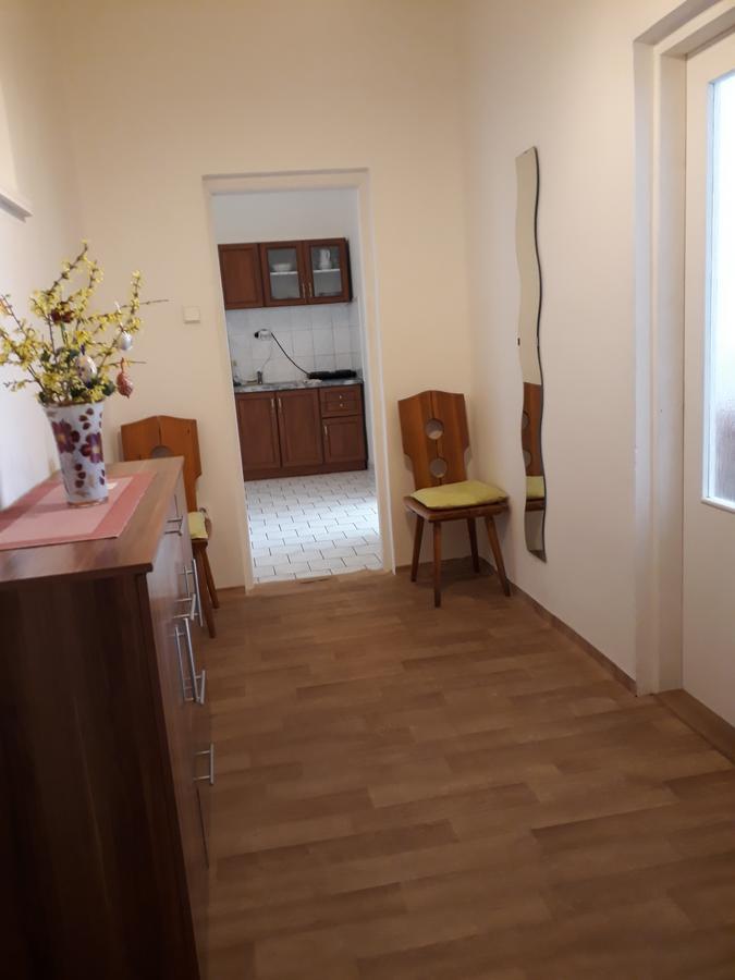 Apartmany Karlstejn ภายนอก รูปภาพ