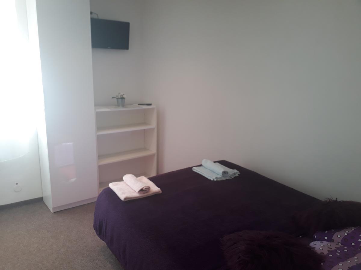 Apartmany Karlstejn ภายนอก รูปภาพ